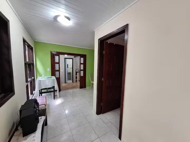 Casa Aconchegante Em Casa de hóspedes Curitiba